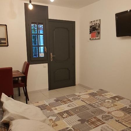 Da Vinci Room Villa Blanca Кембрилс Екстериор снимка