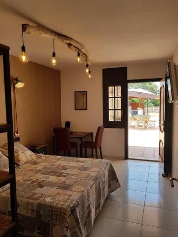 Da Vinci Room Villa Blanca Кембрилс Екстериор снимка